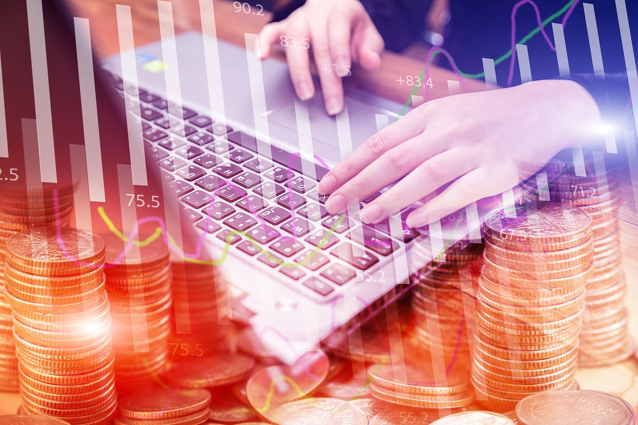 vrouw typt grafiek